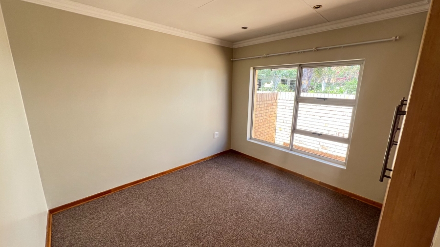 3 Bedroom Property for Sale in Langenhovenpark Free State